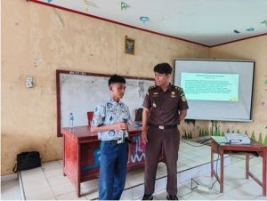 Kejari Mentawai Beri Penyuluhan di MPLS